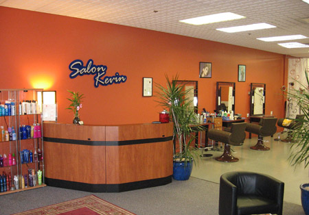 Salon Kevin Front Desk